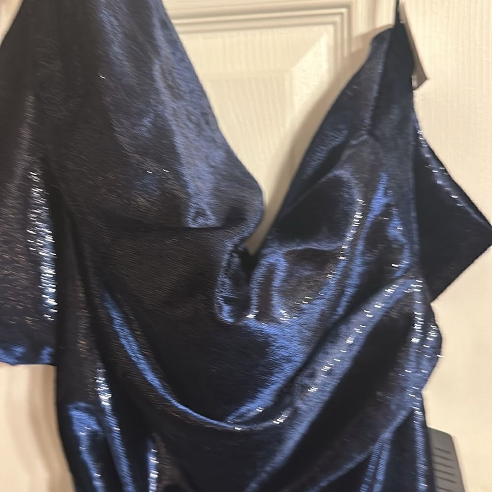 Amsale Metallic Velvet Draped Gown Size 4 NWT - Picture 5 of 13